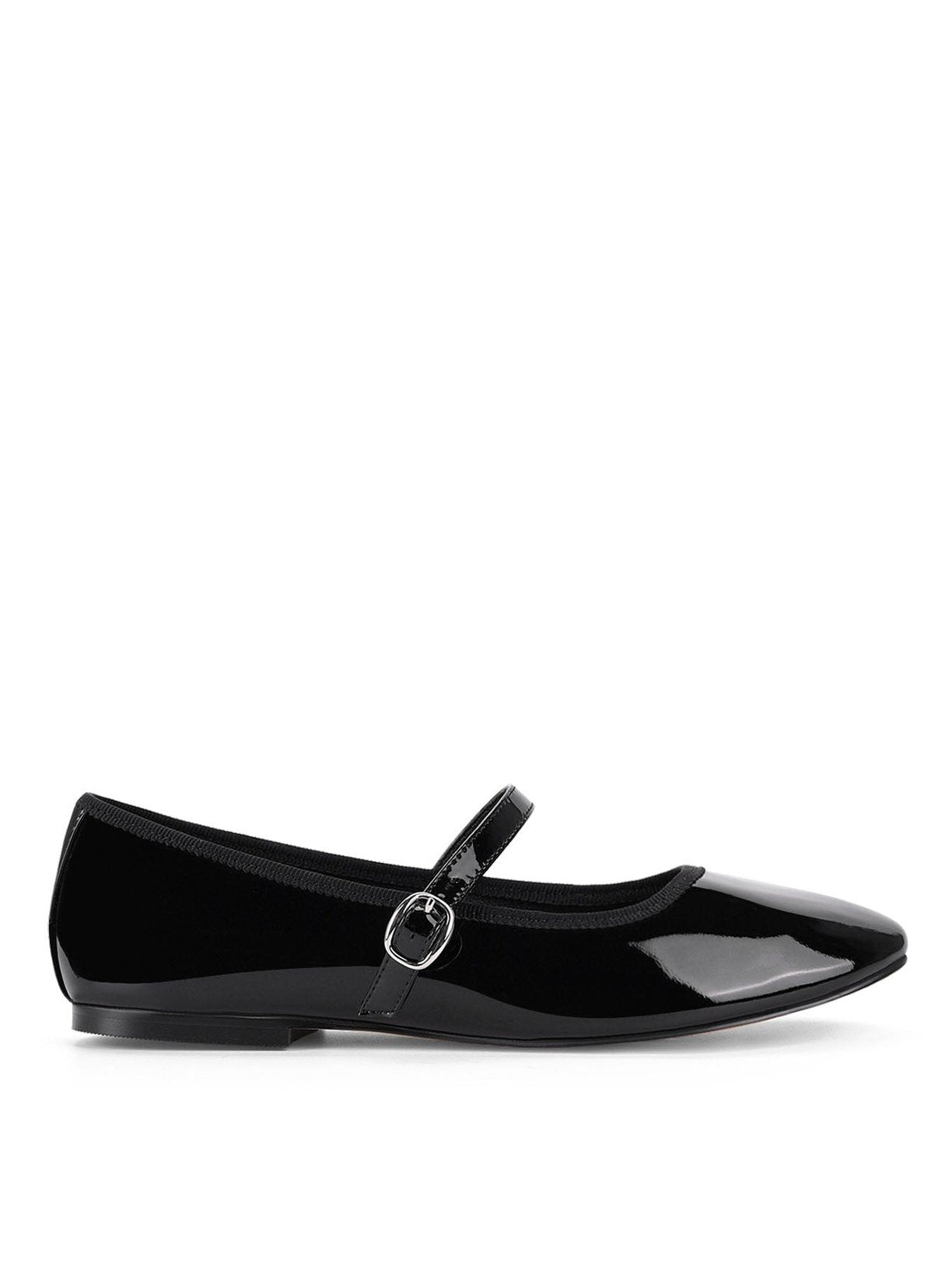 Bailey Flats - Black Patent can be rewritten as Stylish Black Patent Bailey Flats for better Google SEO results.