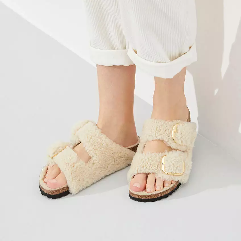 Birkenstock Arizona Big Buckle Shearling Sandals - Eggshell