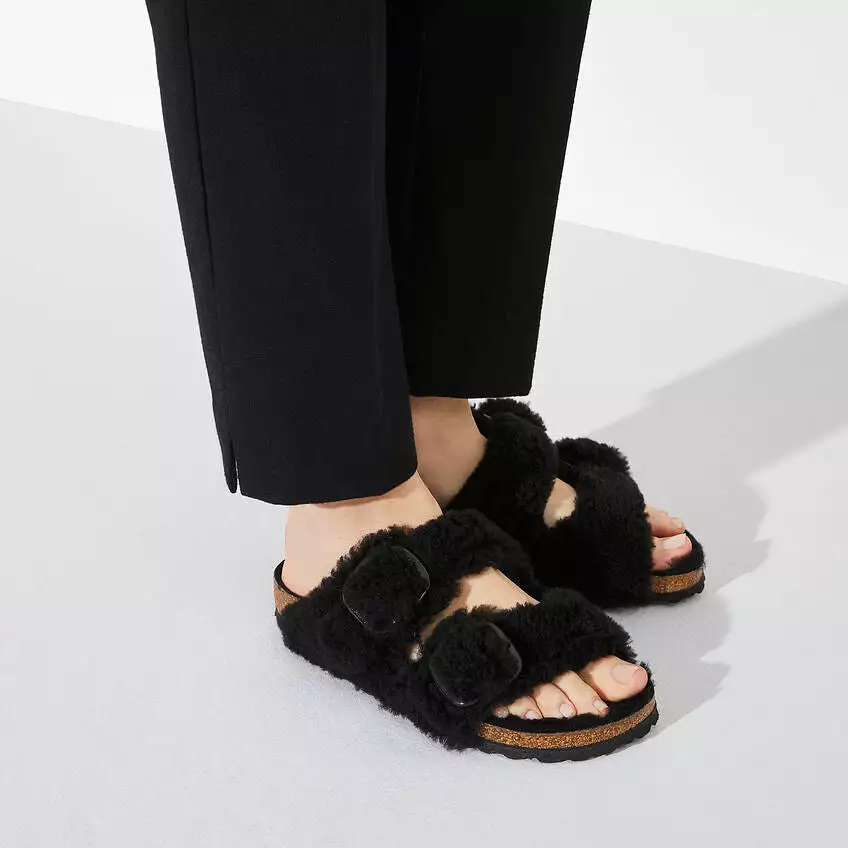 Birkenstock Arizona Sandals - Big Buckle Teddy Shearling - Black