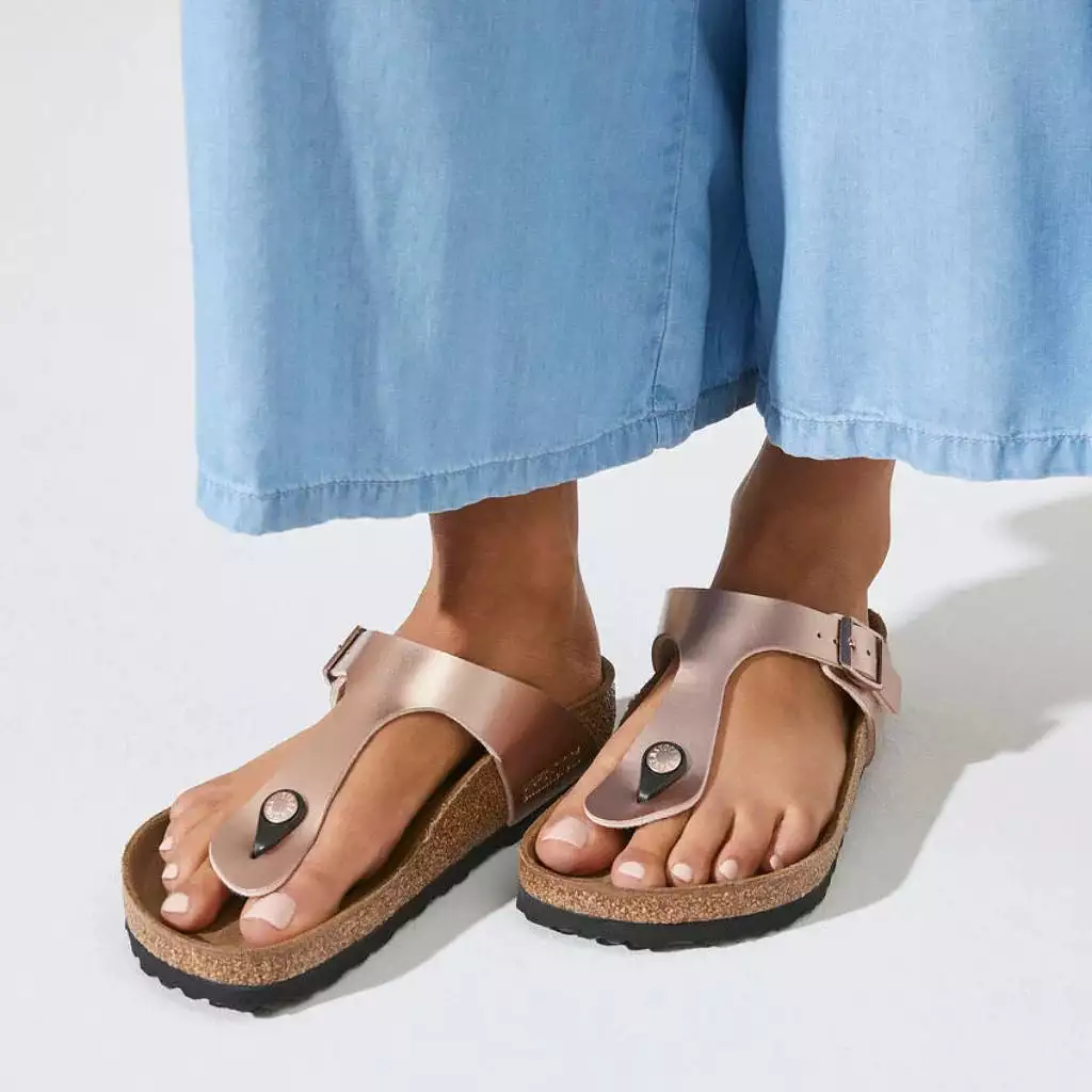 Birkenstock Gizeh Metallic Copper Sandals