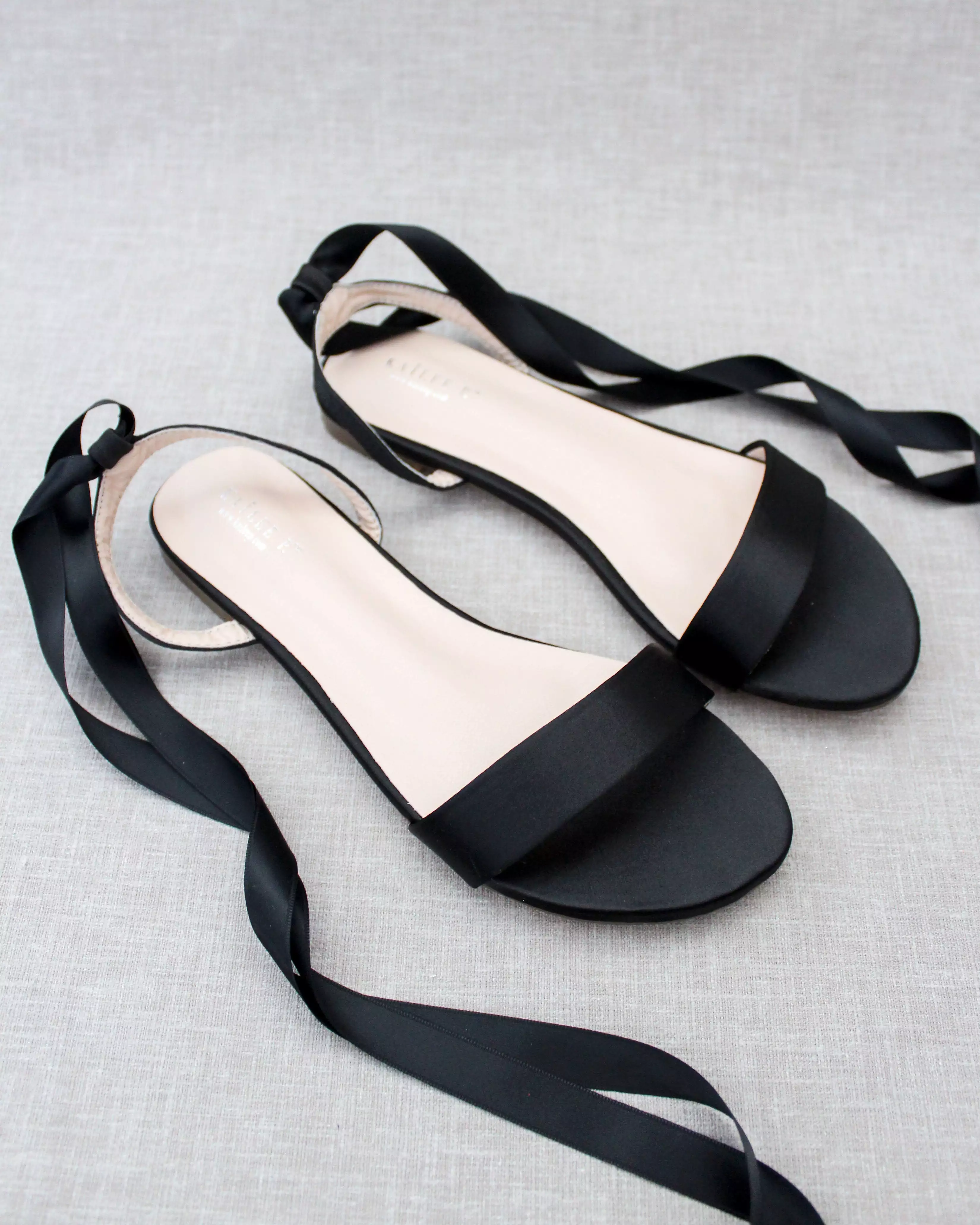 Black Flat Sandal with Lace Up: Ballerina Style