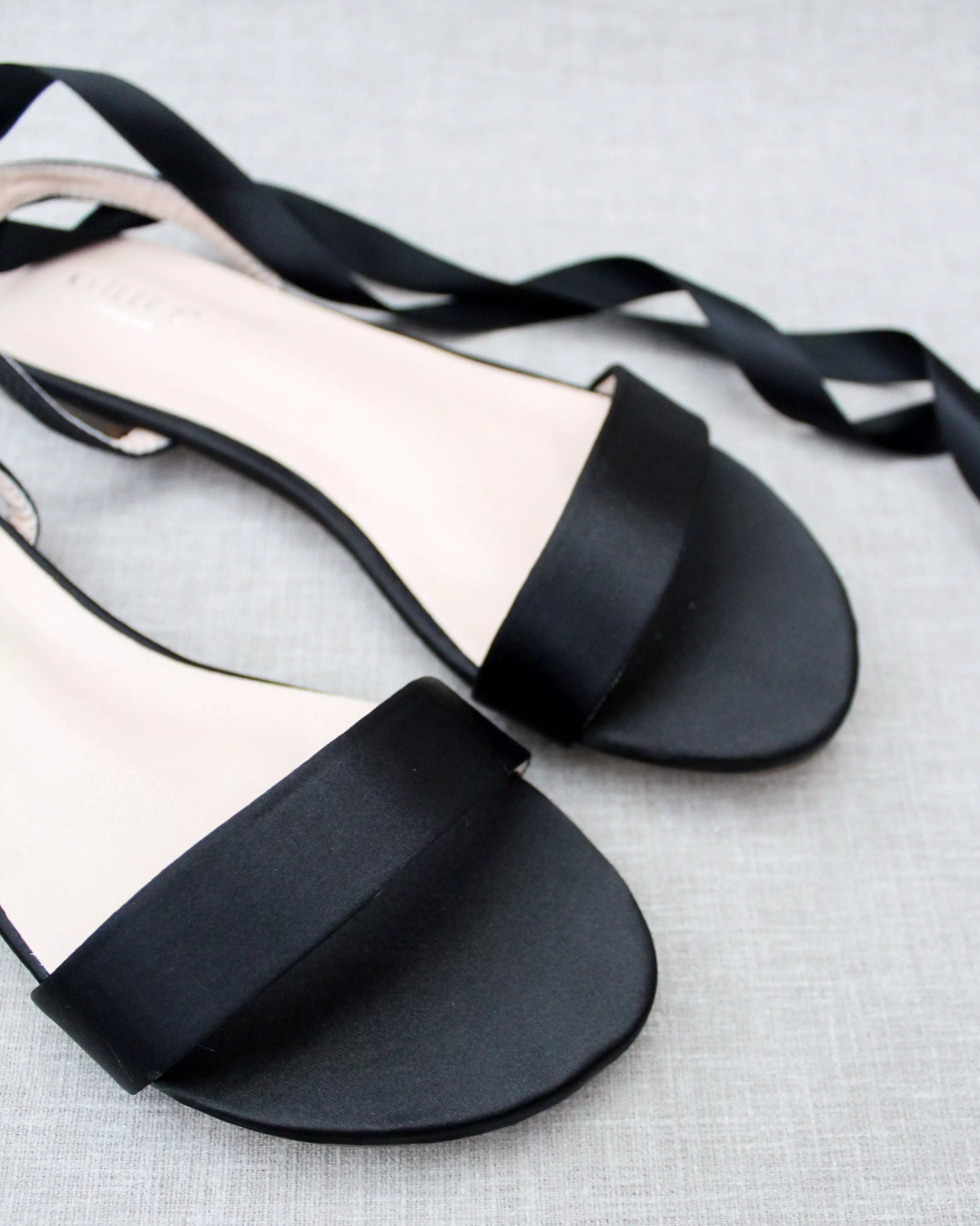 Black Flat Sandal with Lace Up: Ballerina Style