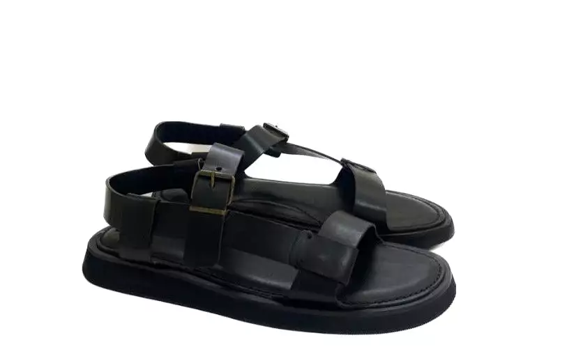 Black leather sandals fortissimo