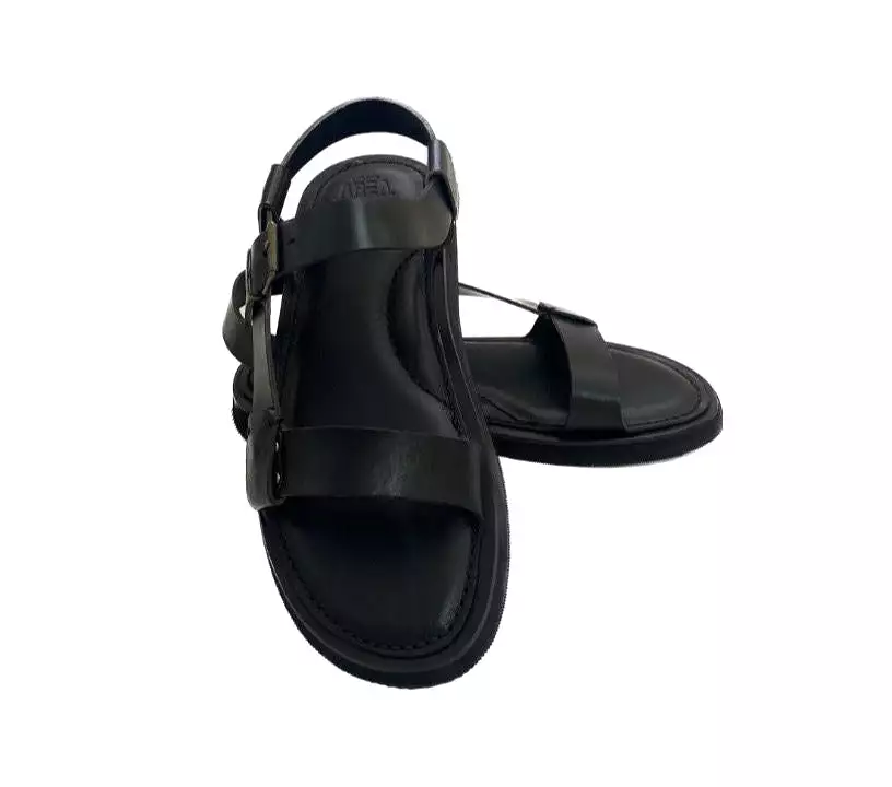 Black leather sandals fortissimo