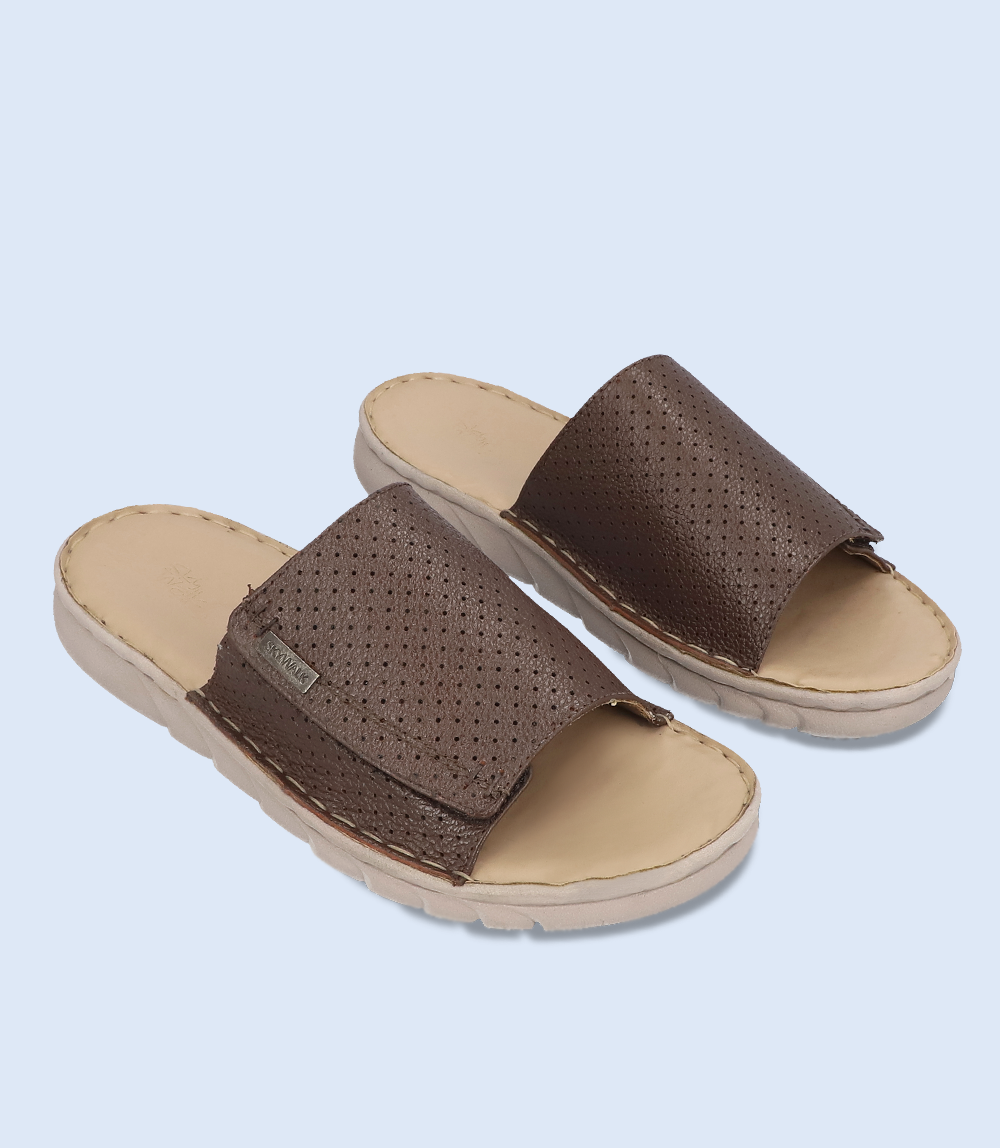 BM3886 Brown Men's Comfort Slipper