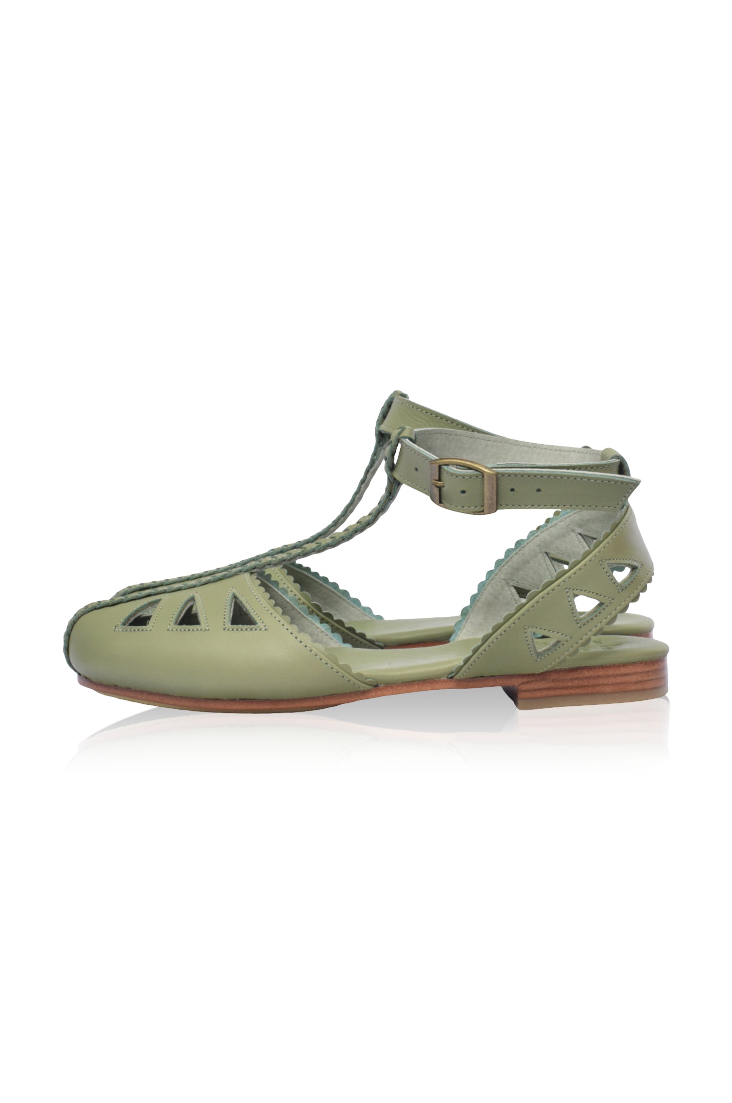 Bounty Leather T-strap Sandals