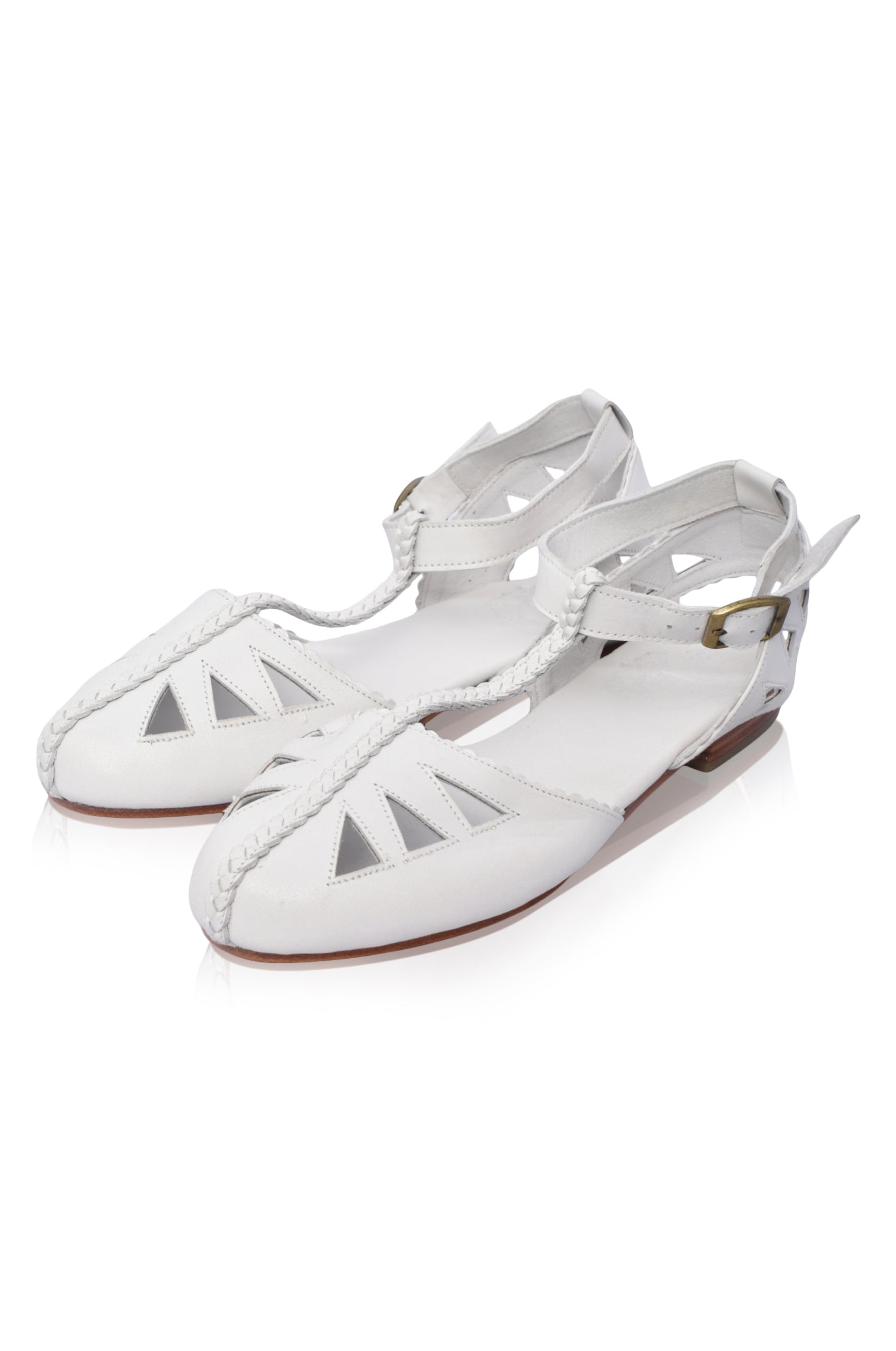 Bounty Leather T-strap Sandals