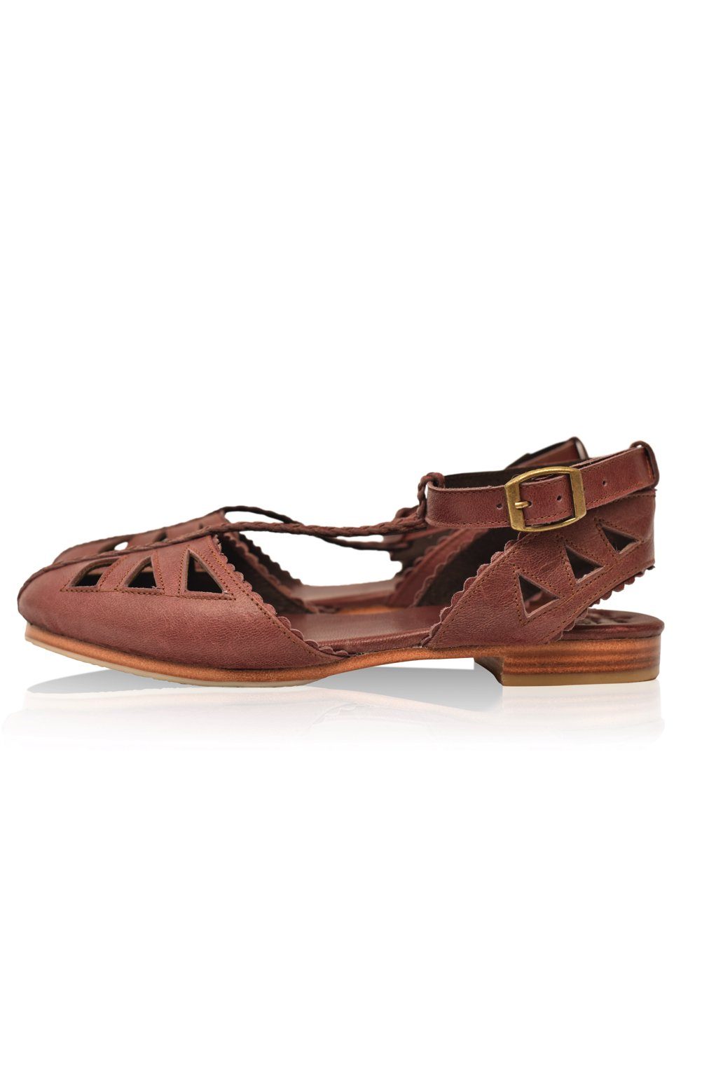 Bounty Leather T-strap Sandals