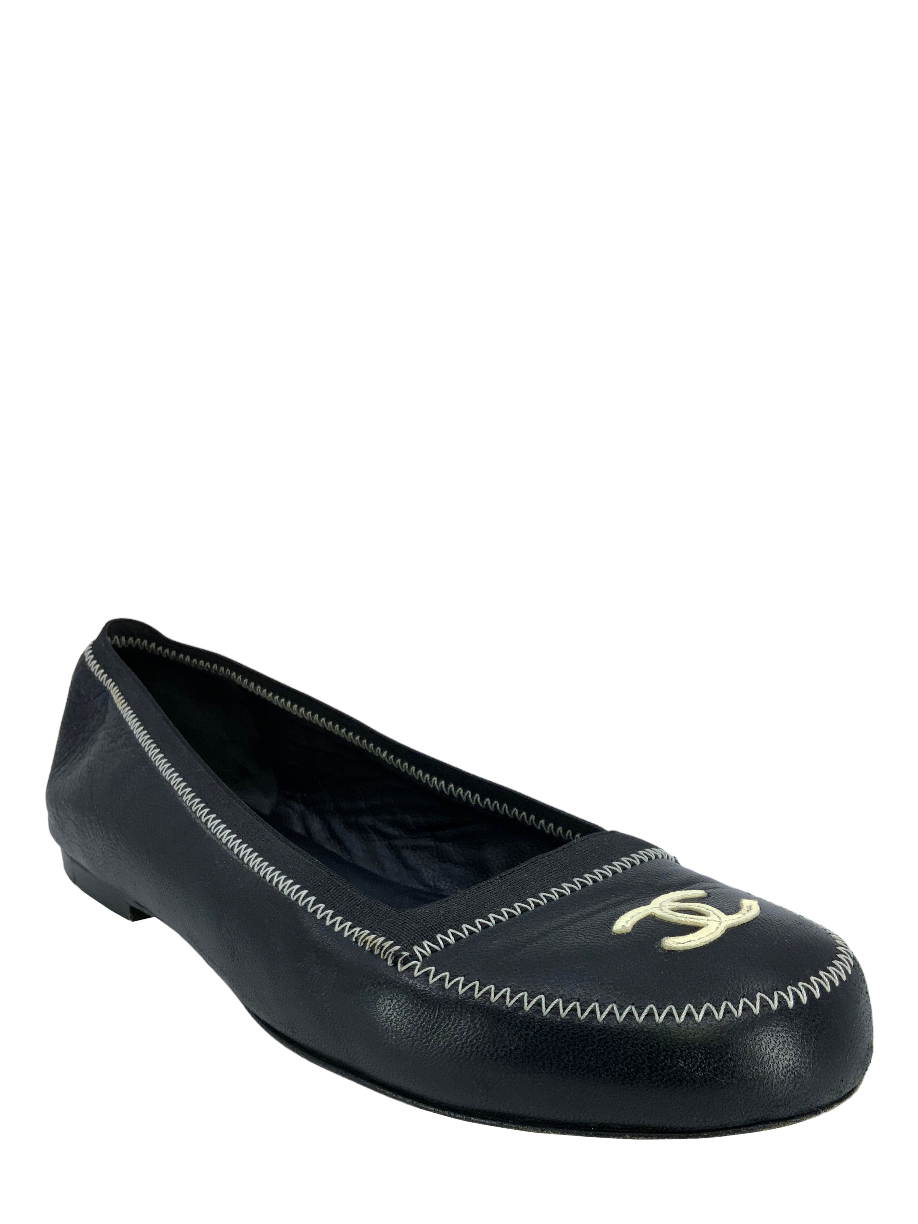 CHANEL 9 Size Leather Ballet Flats with CC Logo