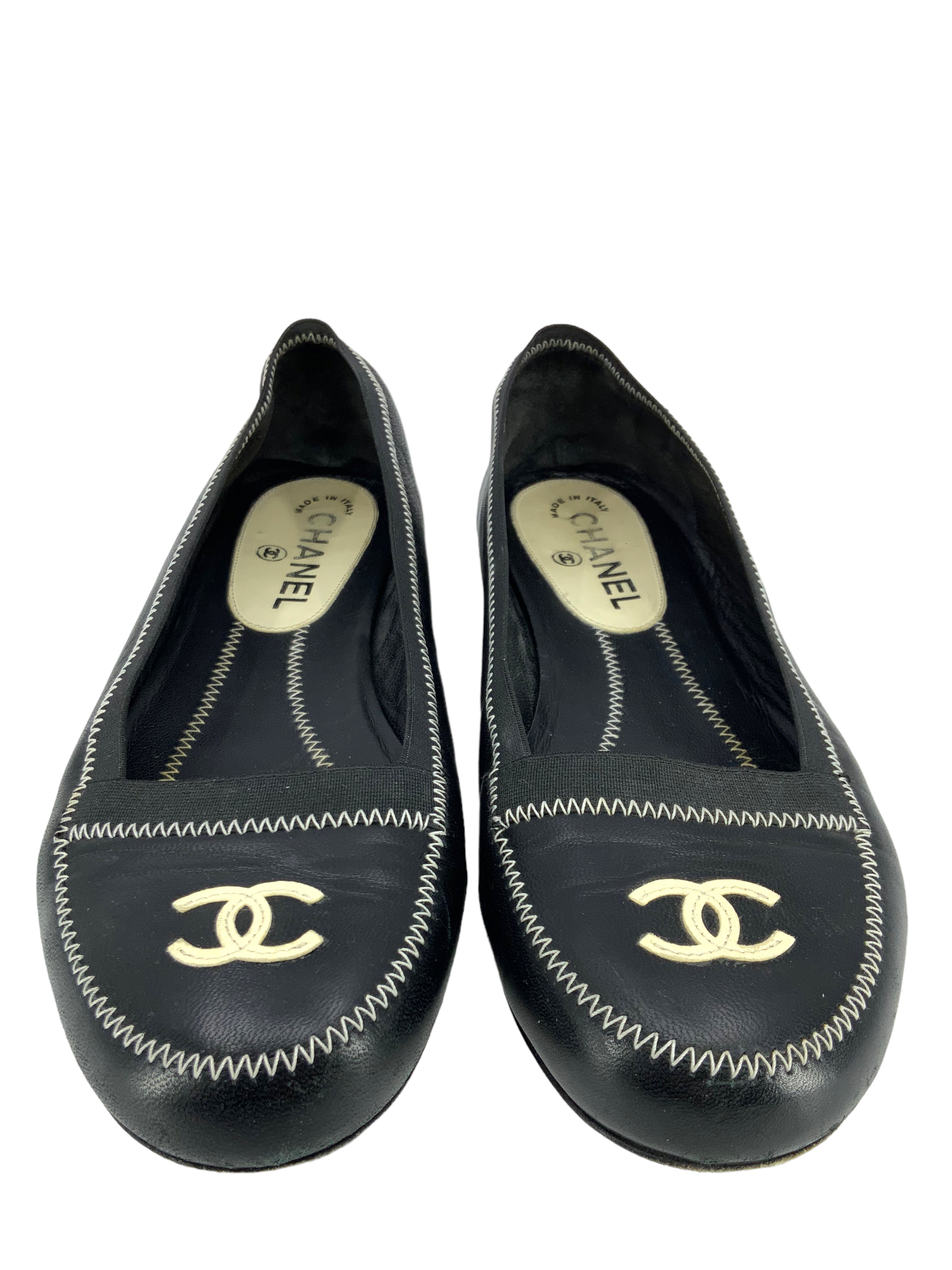 CHANEL 9 Size Leather Ballet Flats with CC Logo