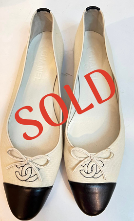 Chanel Ballerina Flats - Ivory and Black Canvas CC Shoes - EU 39.5 US 8.5