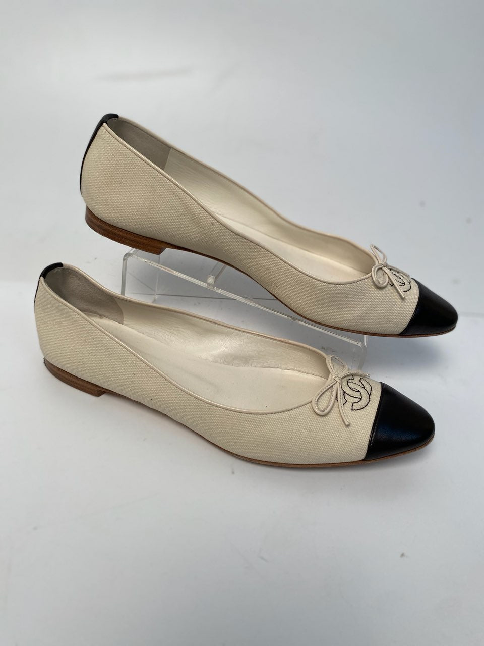 Chanel Ballerina Flats - Ivory and Black Canvas CC Shoes - EU 39.5 US 8.5