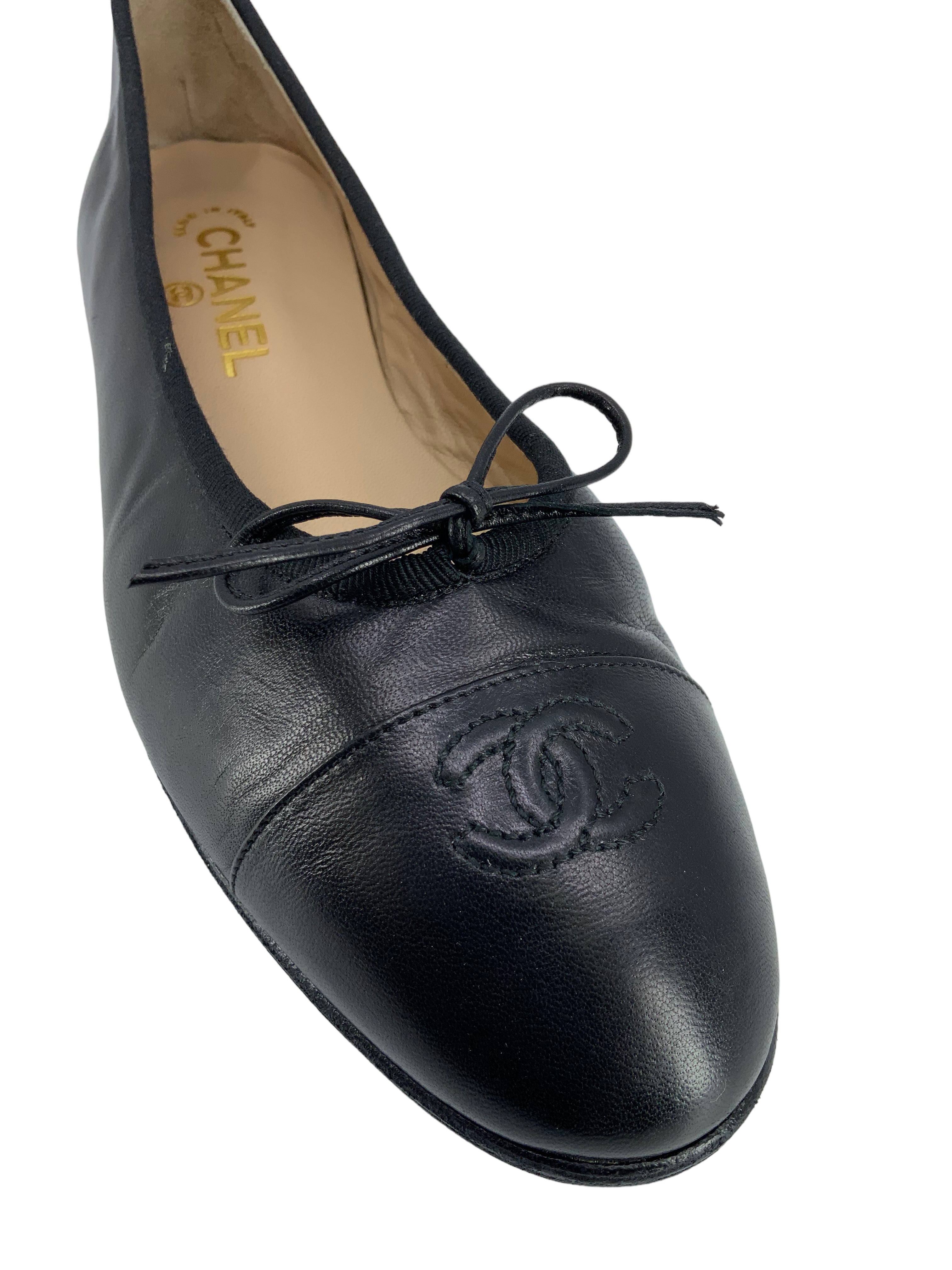 Chanel cap toe lambskin leather ballet flats - size 10.5