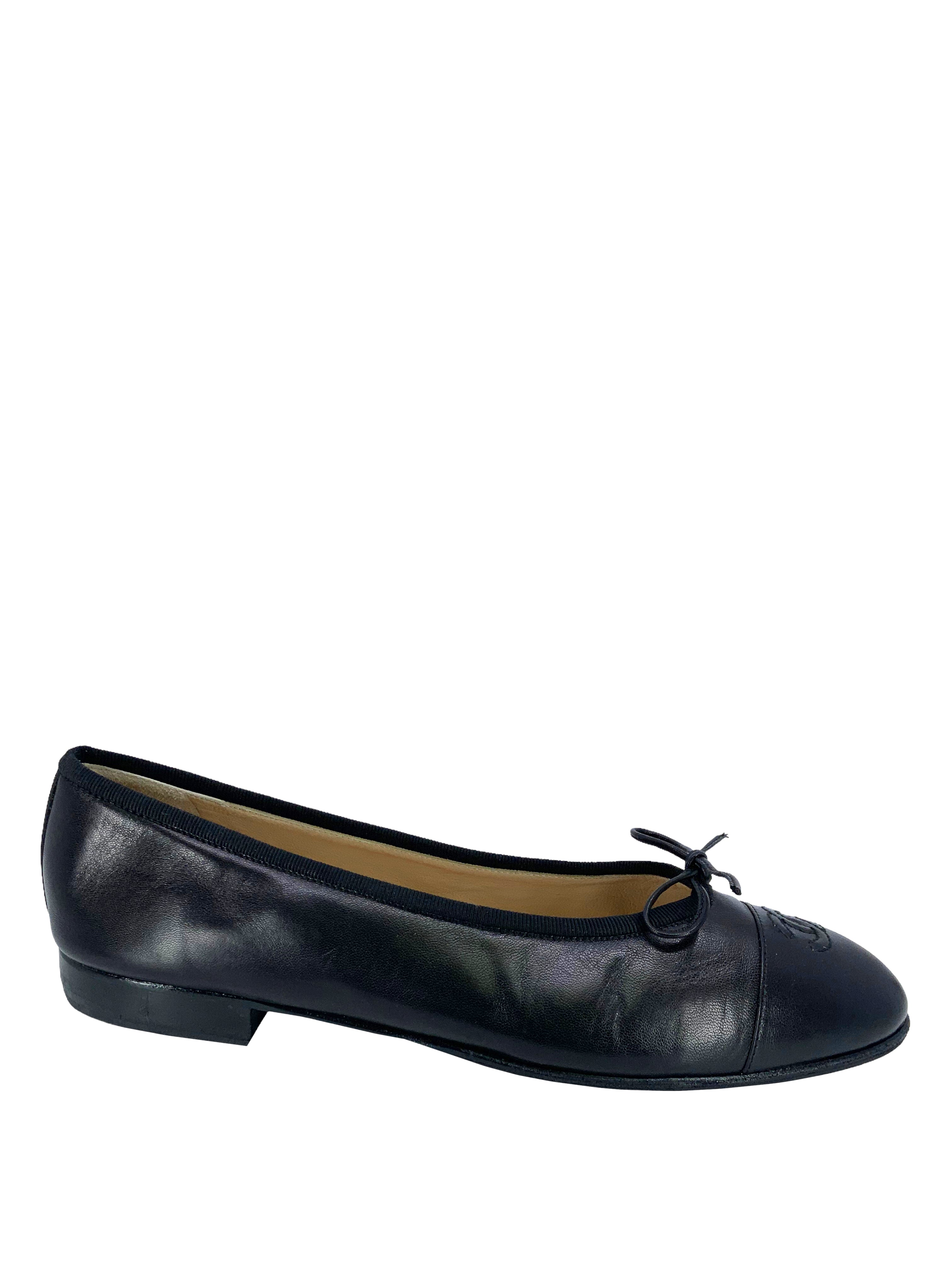 Chanel cap toe lambskin leather ballet flats - size 10.5