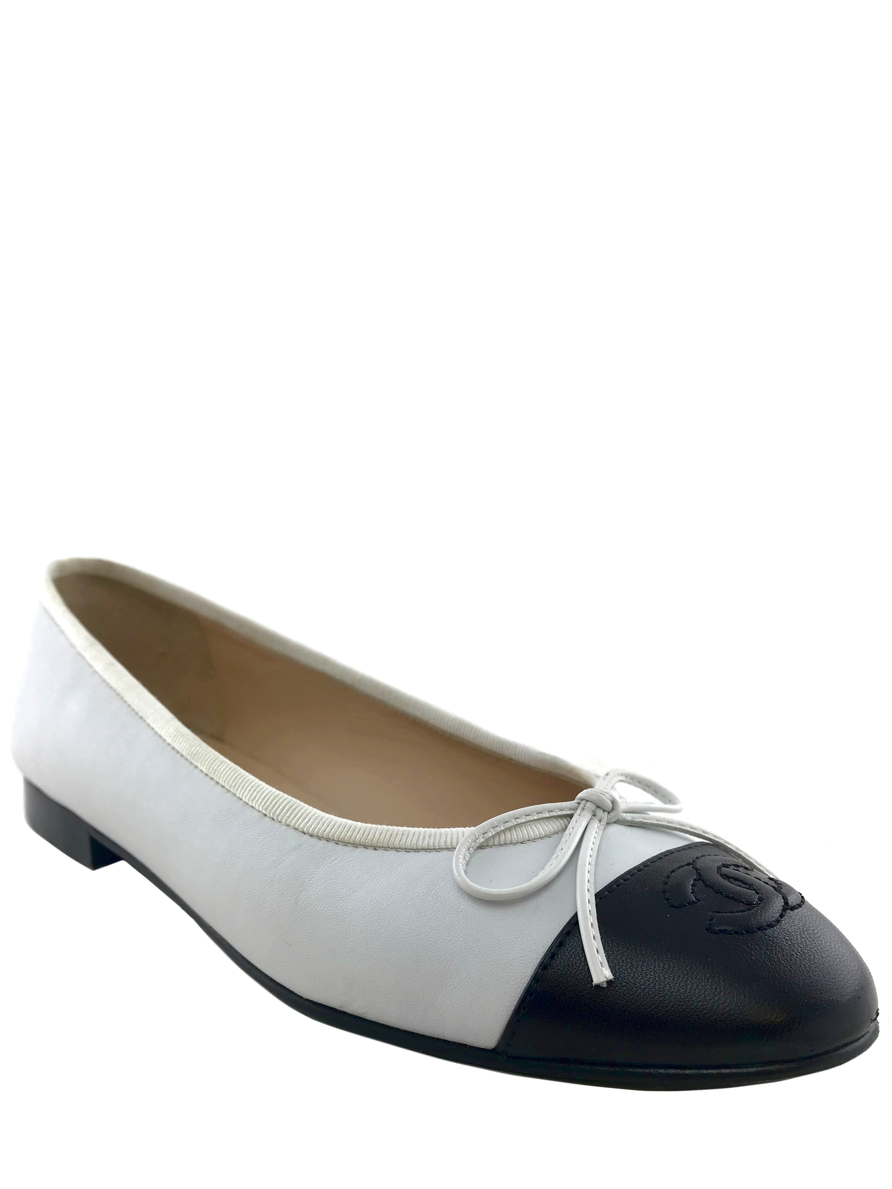 Chanel Cap Toe Leather Ballet Flats Size 8