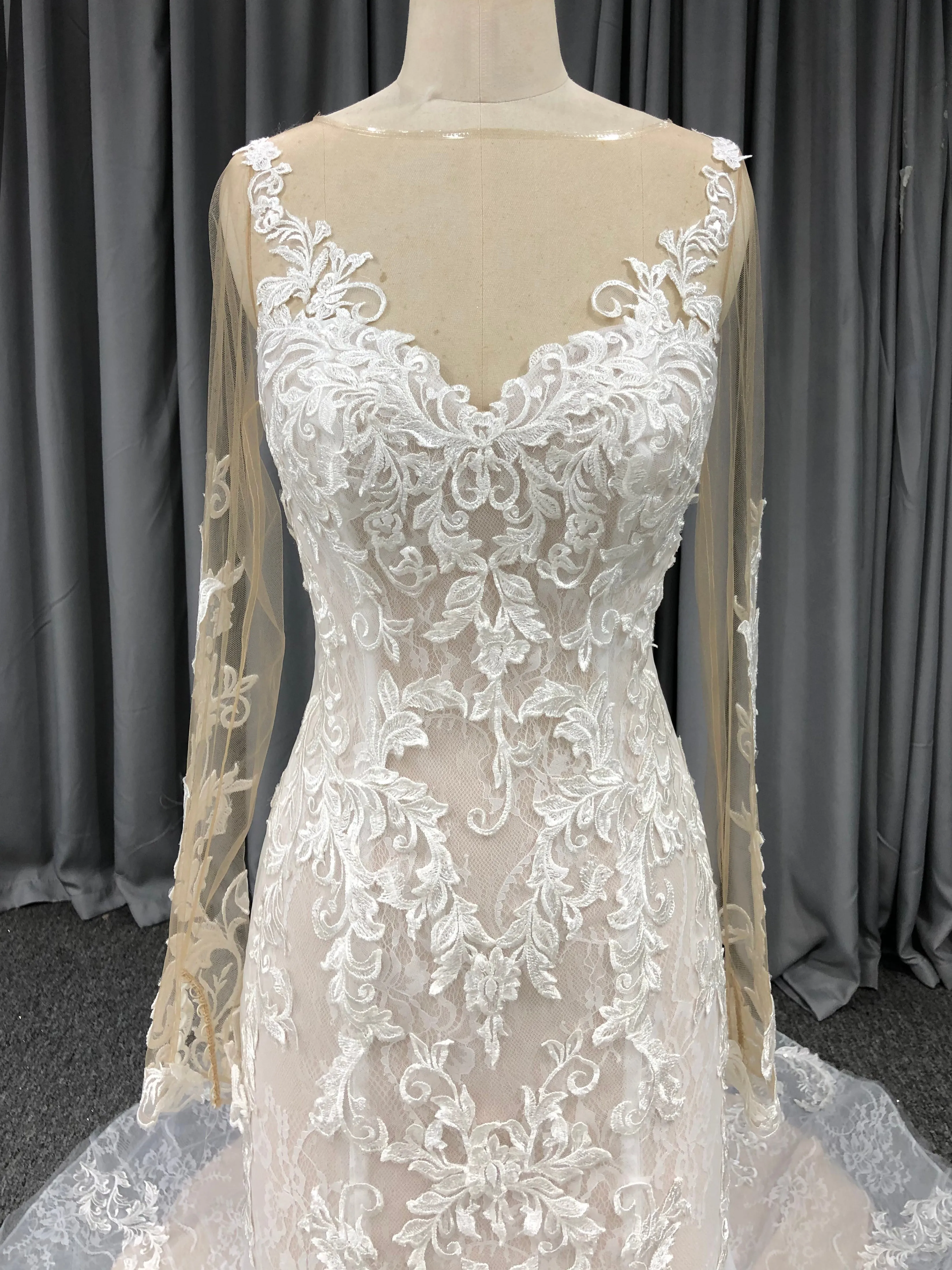 Column V Dress Sheath Lace Wedding Dress with Short Train