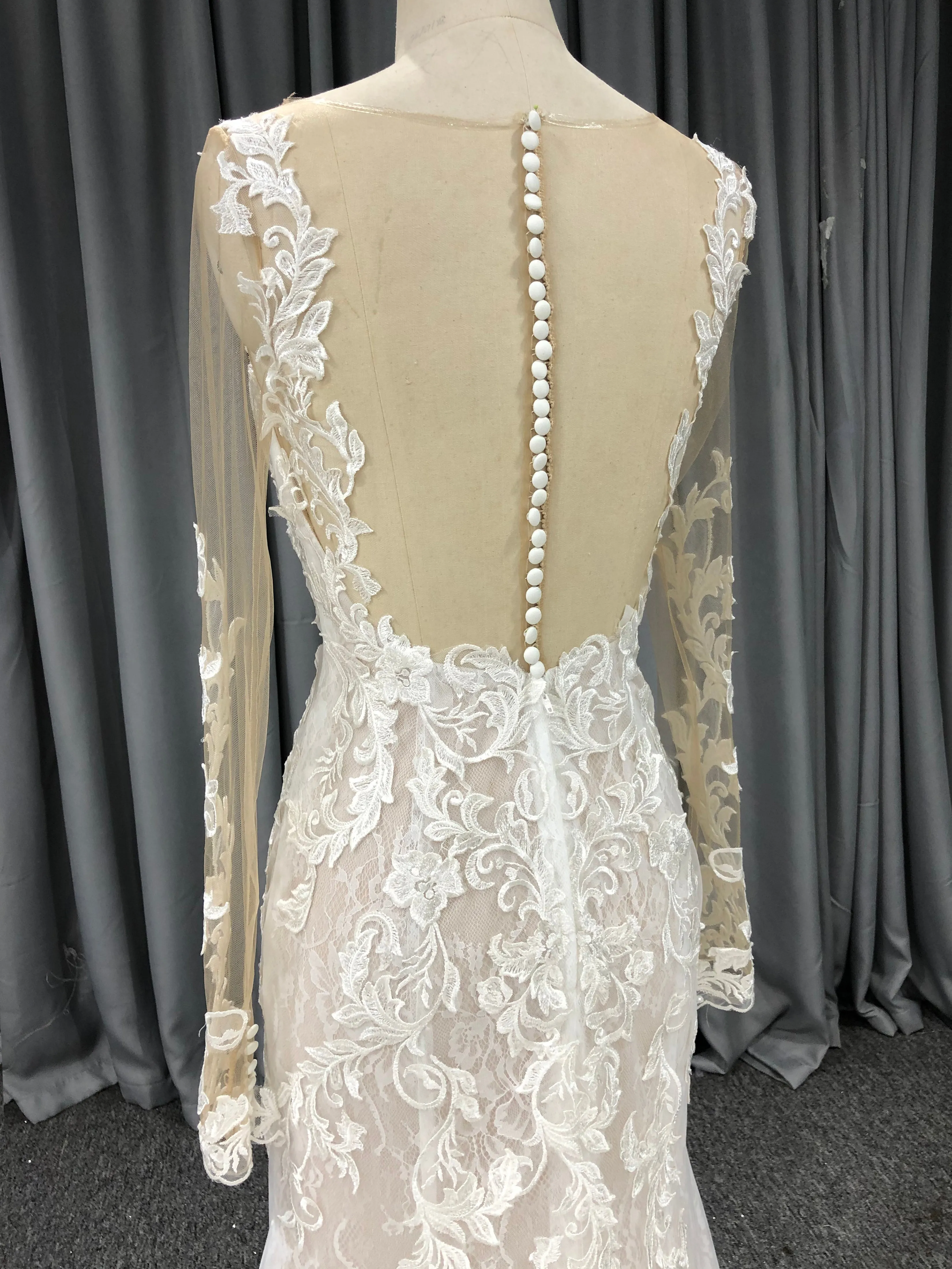 Column V Dress Sheath Lace Wedding Dress with Short Train