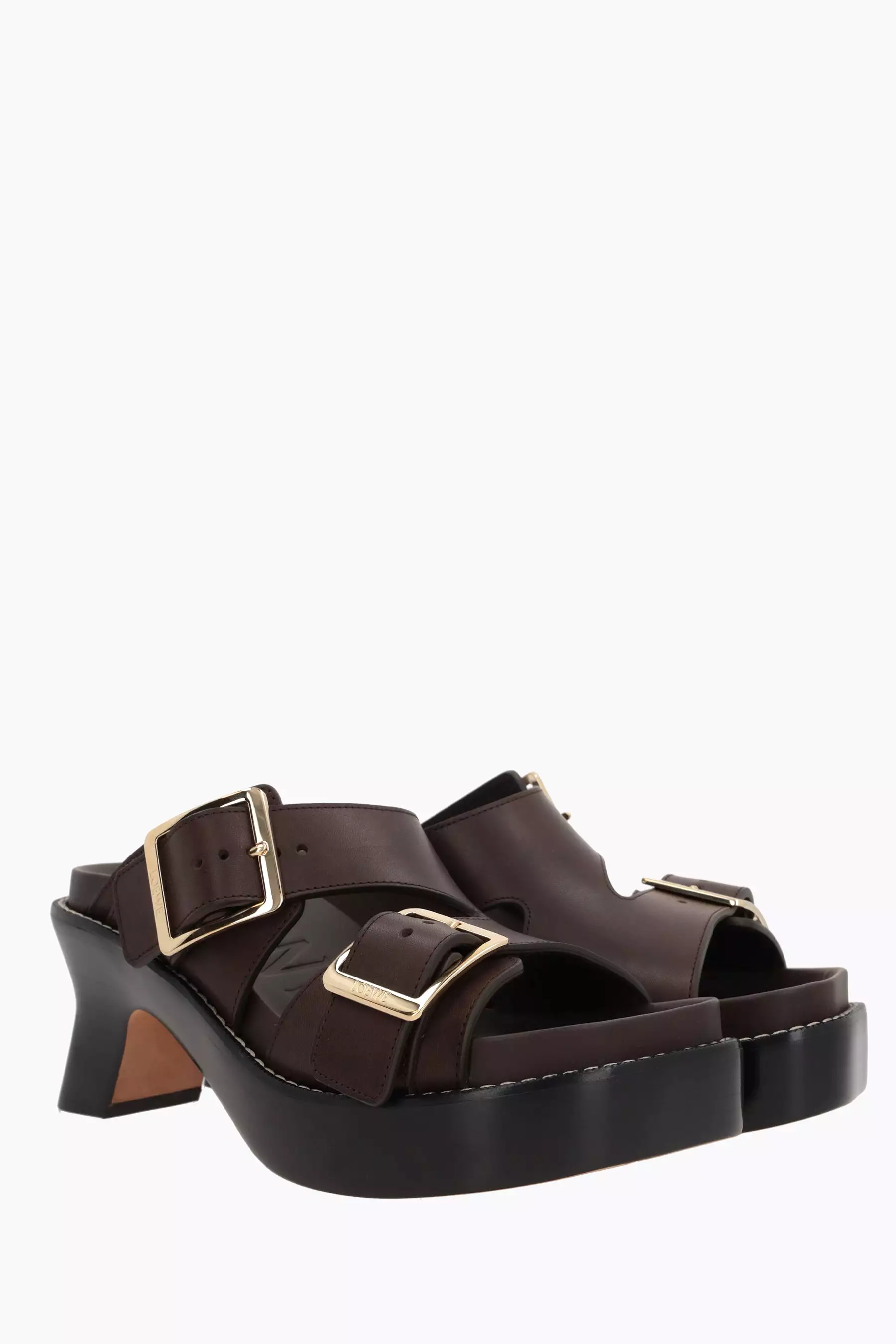 Comfortable sleek leather sandals