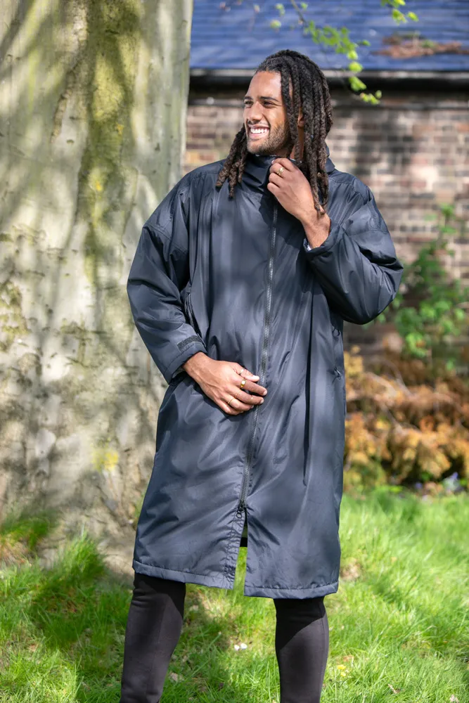 D555 Men's Sherpa-Lined Showerproof Changing Robe (WEBBER)