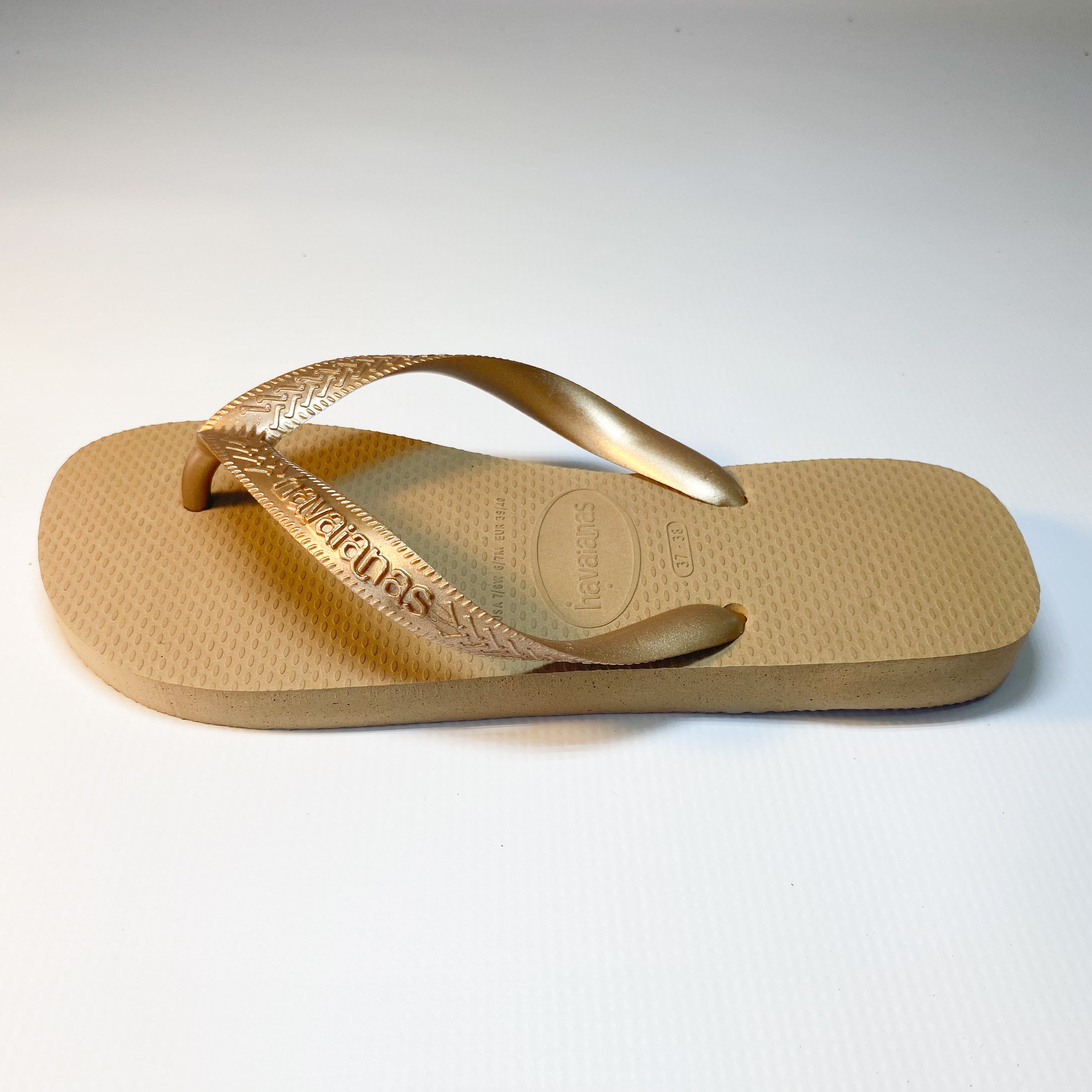 Havaiana rose gold flip flop