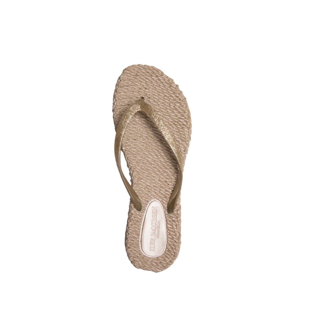 Ilse Jacobsen flip flops are great for summer styling.