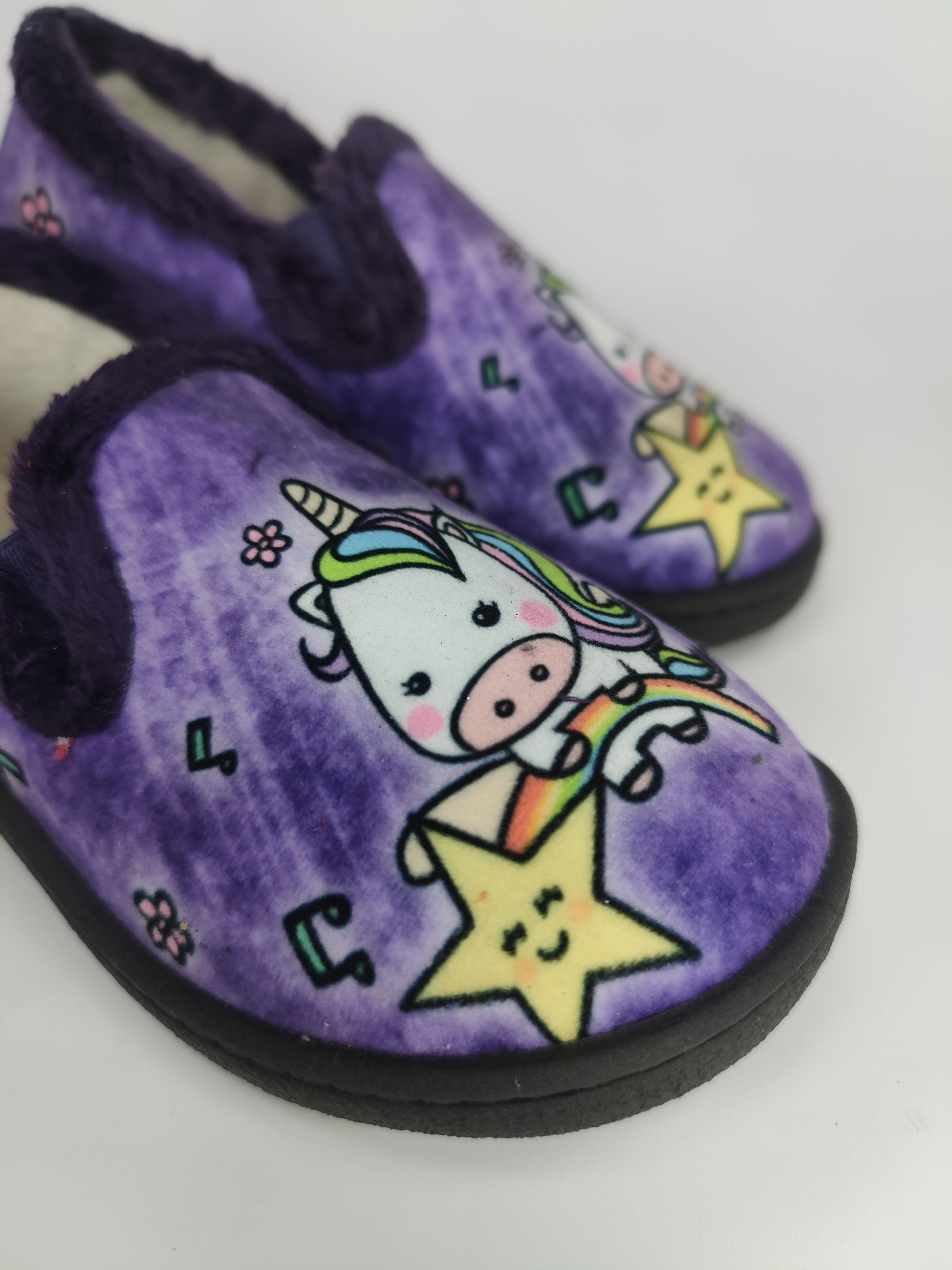 Kids Unicorn Bedroom Slippers on Plumaflex - Sale