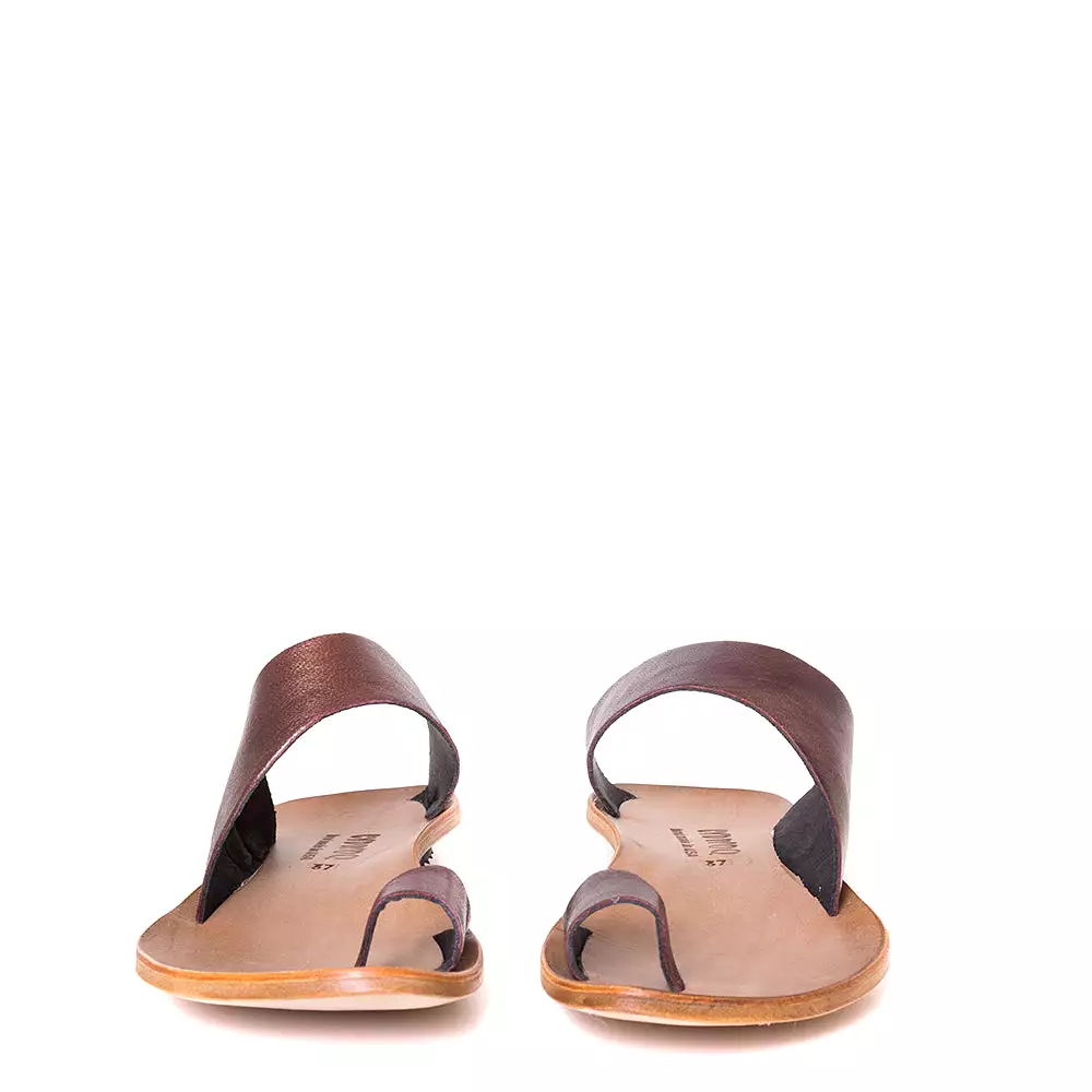 Leather Thong Sandal for Women.