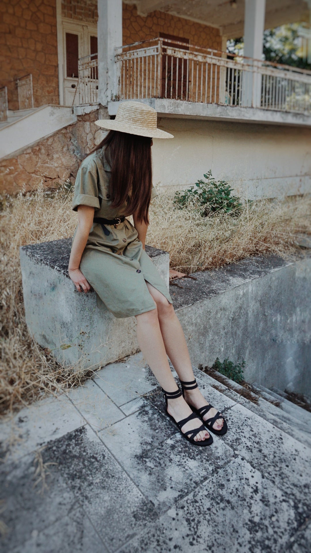 Minimalist Black Matte Flat Sandals.