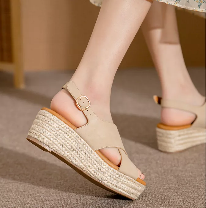 Tiosebon Flatform Wedge Sandal - Fashionable and Casual