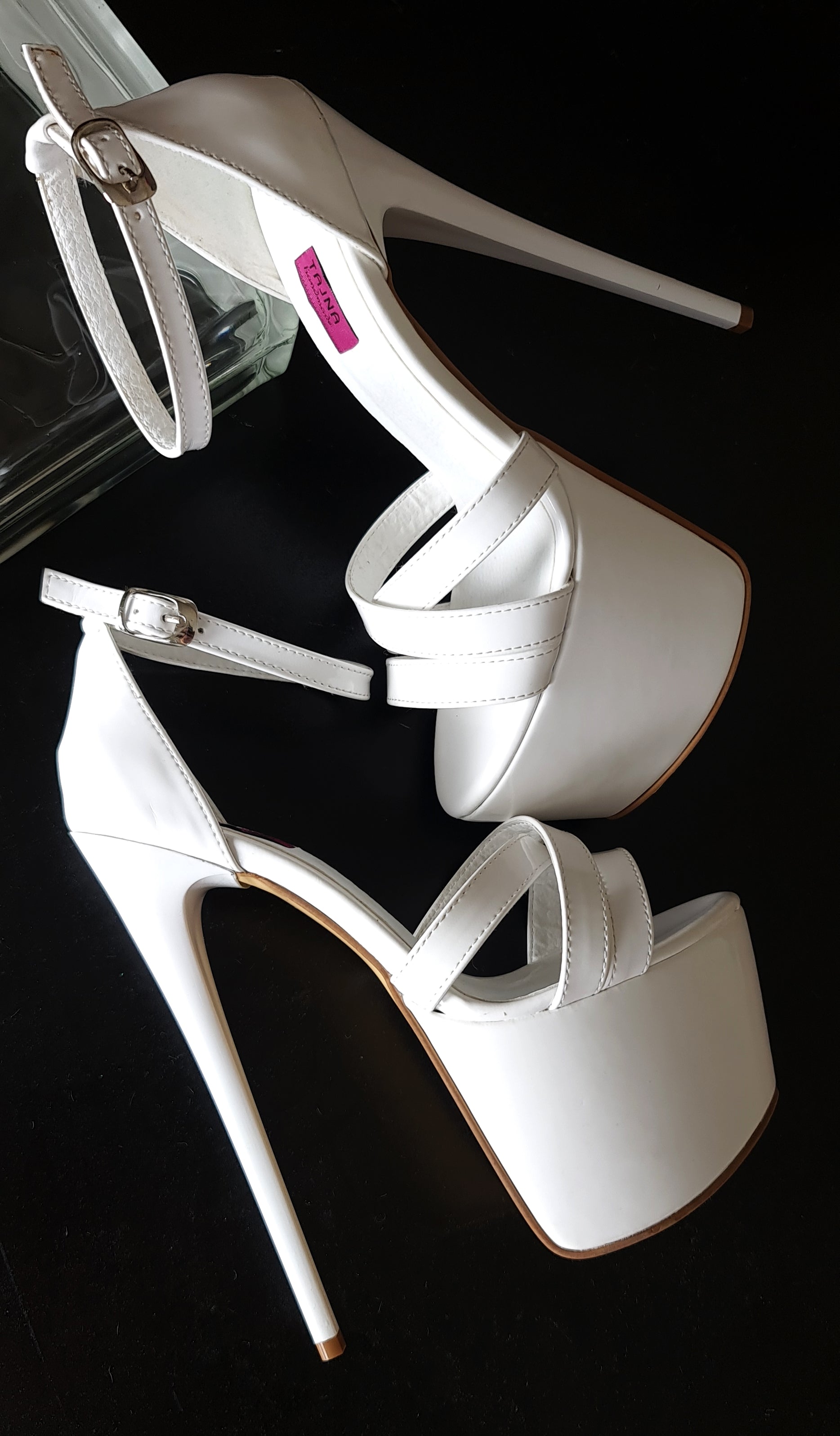 White High Heel Sandals with Glossy Cross Straps.