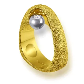 Yellow Gold Modern Art Ring Diamond.